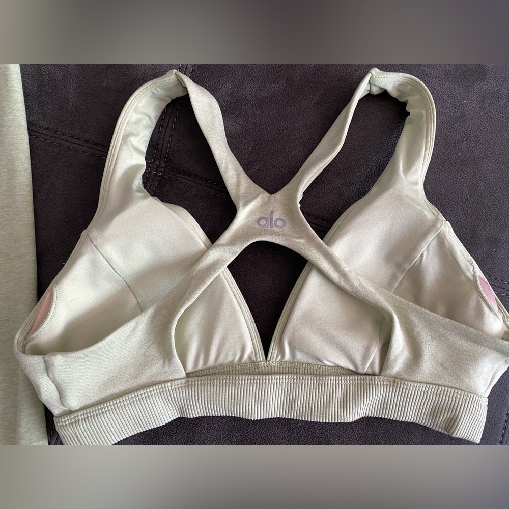 Alo Yoga Leggings & Bra set XS/SM - Picture 10 of 12